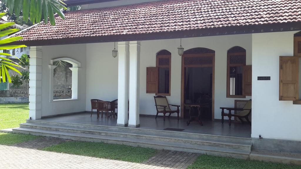 Villa Indrasiriya Ахангама Екстериор снимка