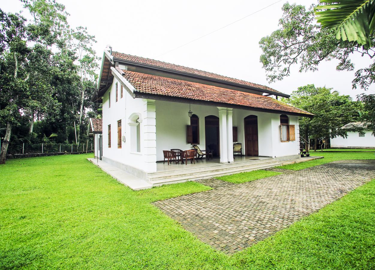 Villa Indrasiriya Ахангама Екстериор снимка